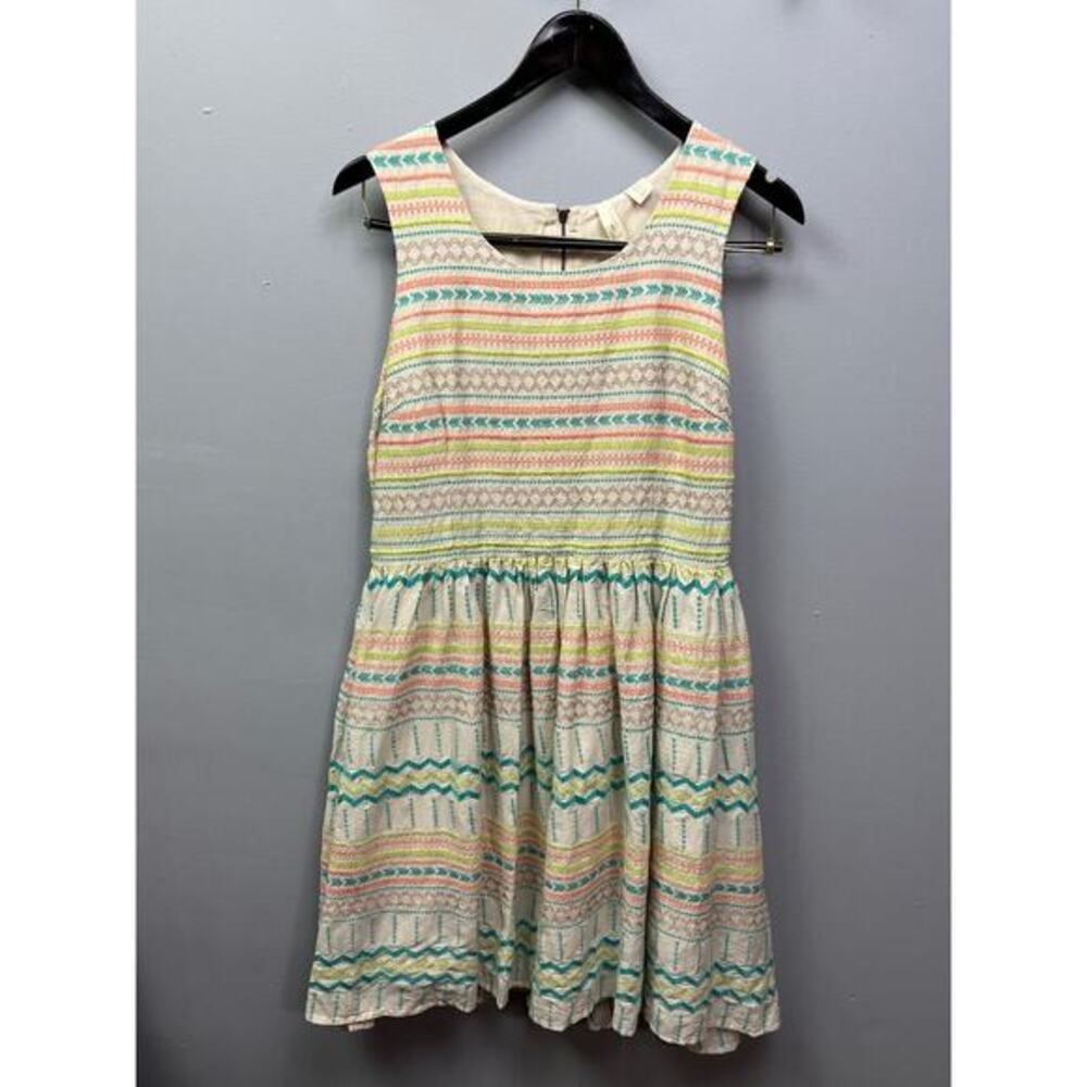 KENZIE ladies size 10 sleeveless embroidered exposed back‎ zipper